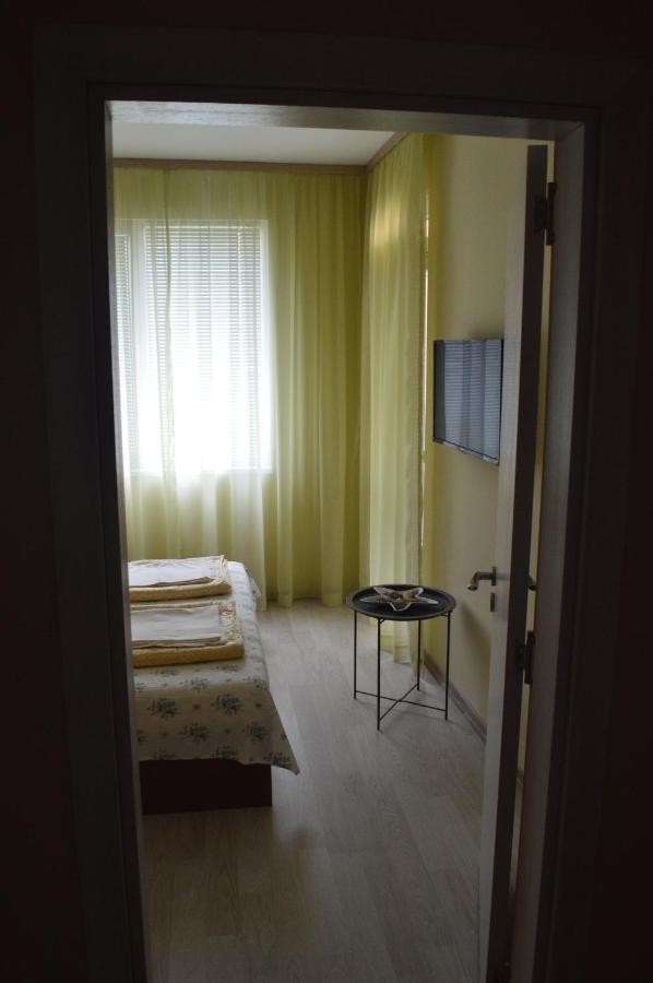 Hotel Yanis à TTchernomorets Extérieur photo