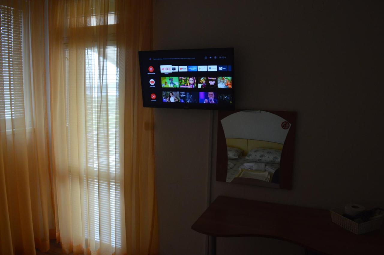 Hotel Yanis à TTchernomorets Extérieur photo