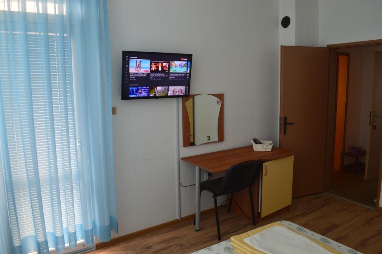 Hotel Yanis à TTchernomorets Extérieur photo