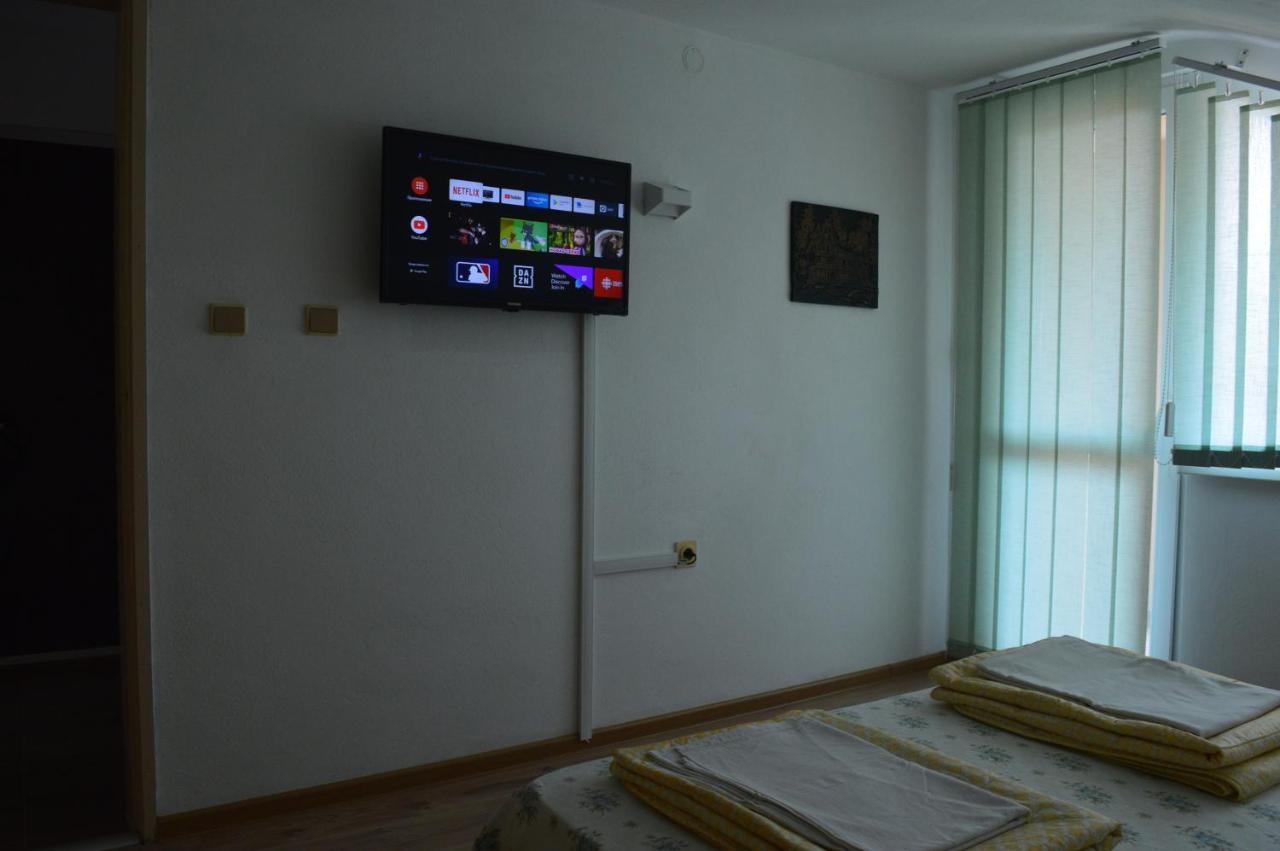 Hotel Yanis à TTchernomorets Extérieur photo