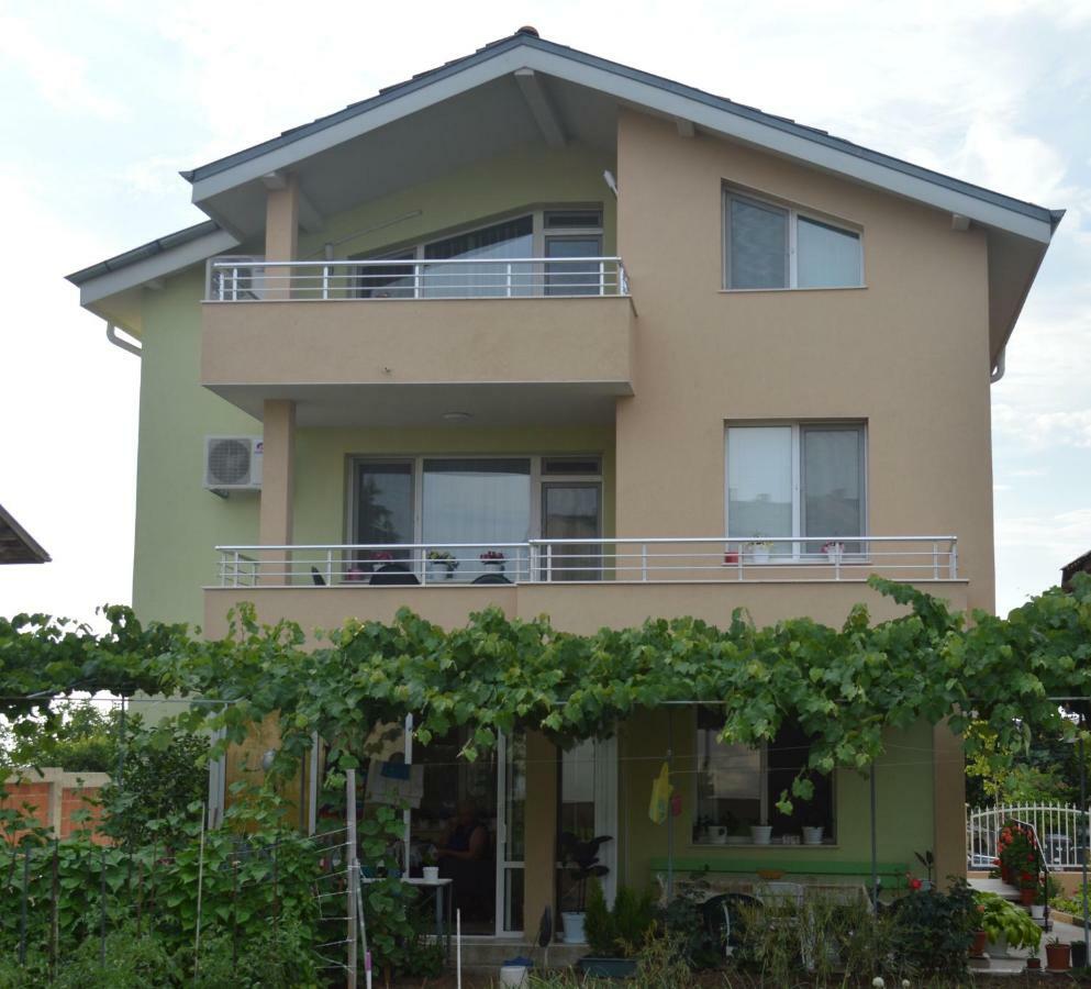 Hotel Yanis à TTchernomorets Extérieur photo
