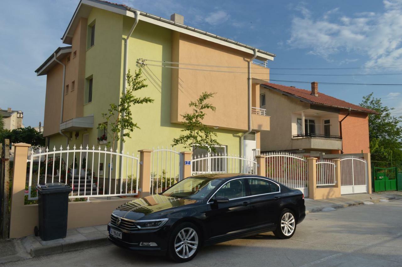 Hotel Yanis à TTchernomorets Extérieur photo