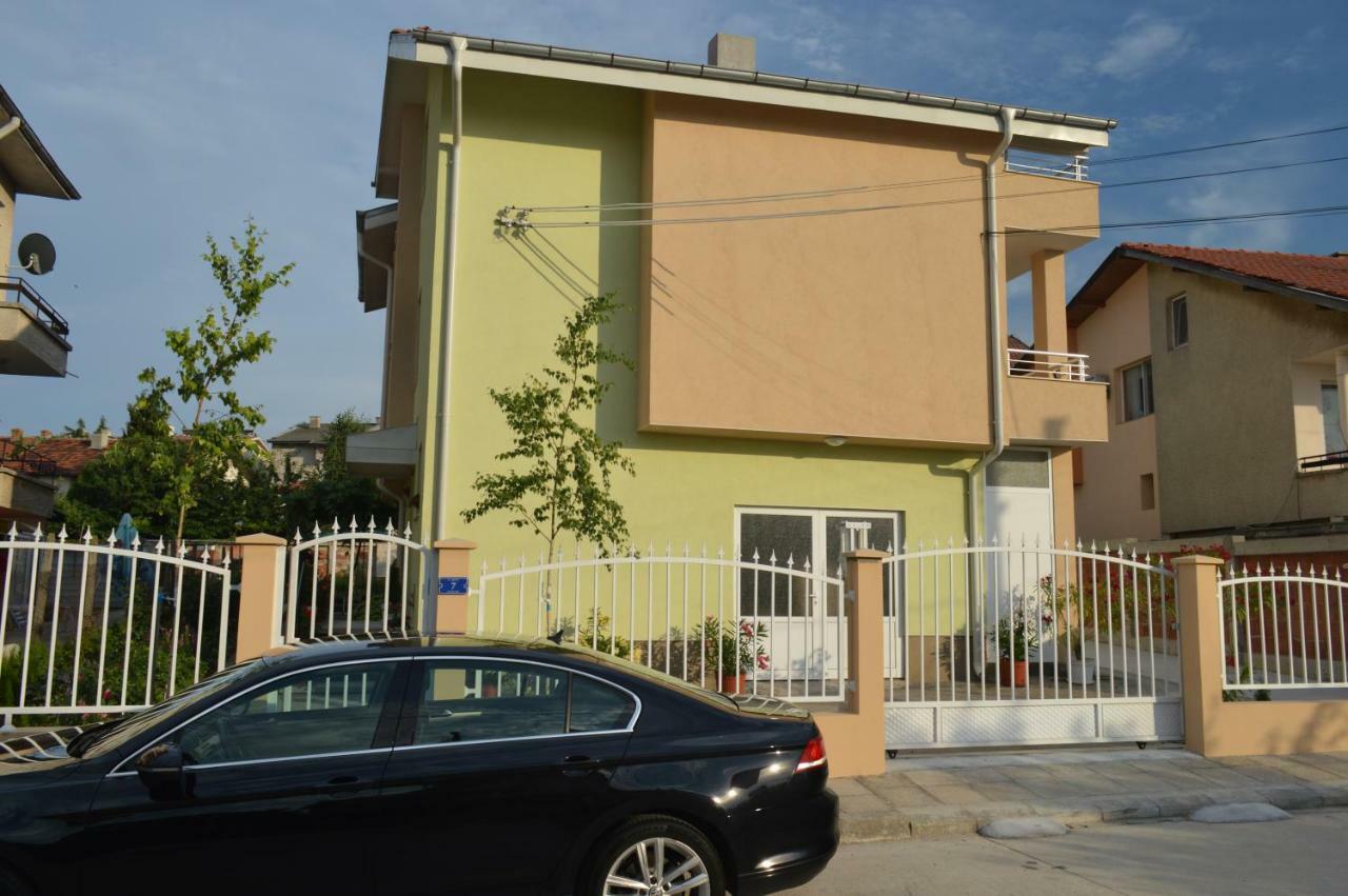 Hotel Yanis à TTchernomorets Extérieur photo