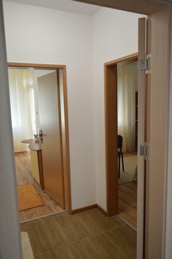 Hotel Yanis à TTchernomorets Extérieur photo