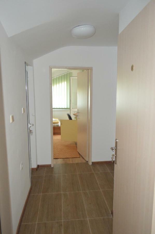 Hotel Yanis à TTchernomorets Extérieur photo