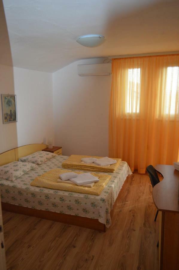 Hotel Yanis à TTchernomorets Extérieur photo